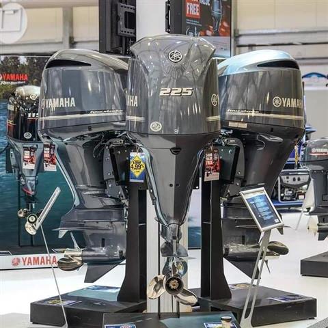$1800 : Yamaha Outboard motors used image 1