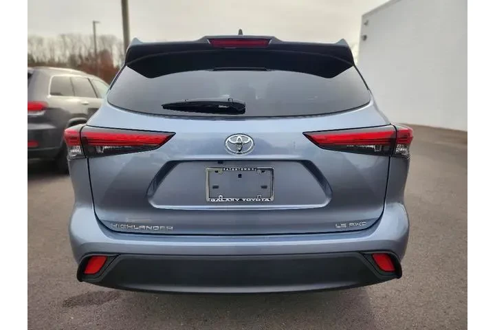 $32499 : Toyota Highlander 2023 AWD L image 5