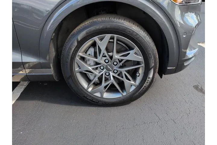 $34200 : Genesis GV70 2023 AWD 2.5T S image 10