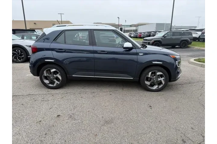 $21866 : Hyundai VENUE 2025 Limited 4 image 3