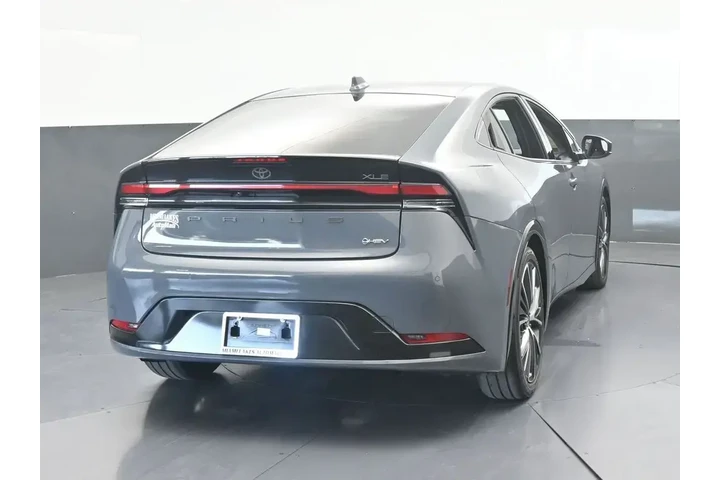 $26996 : Toyota Prius 2023 LE 4dr Hat image 5