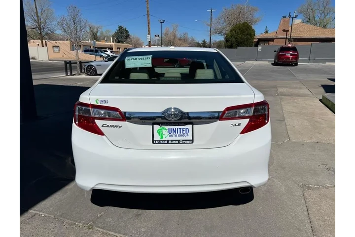 2012 Camry SE image 6