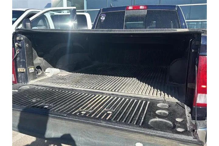 $17995 : Ram 1500 2016 4x2 SLT 4dr Cr image 8