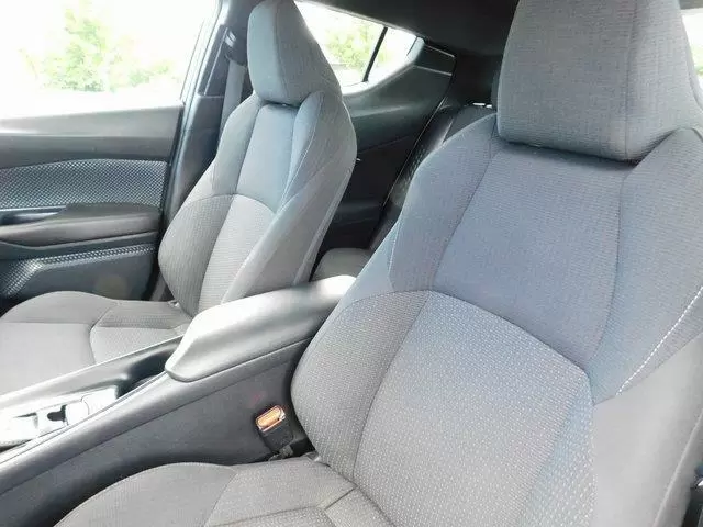 $11000 : 2018 TOYOTA C-HR XLE image 7
