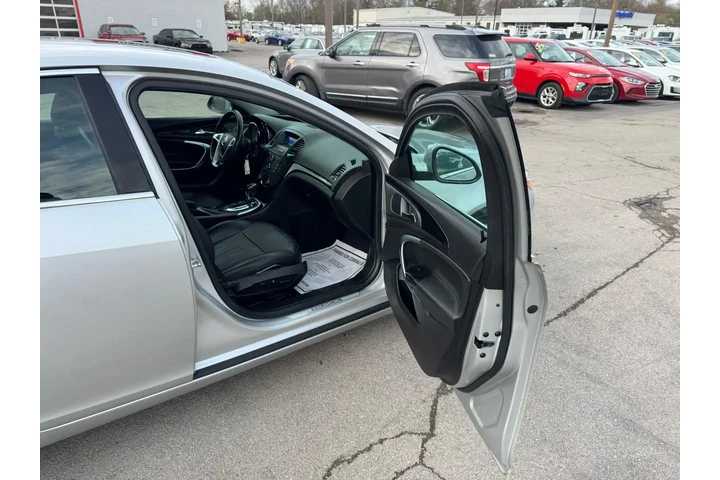 $5980 : 2011 Regal 4dr Sdn CXL RL5 (R image 8