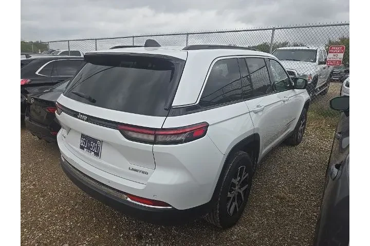 $33436 : Jeep Grand Cherokee 2024 4x4 image 3