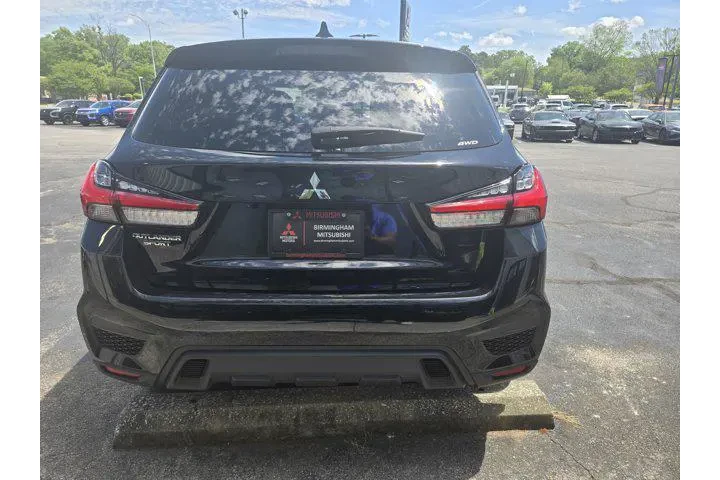 $23500 : Mitsubishi Outlander Sport 2 image 4