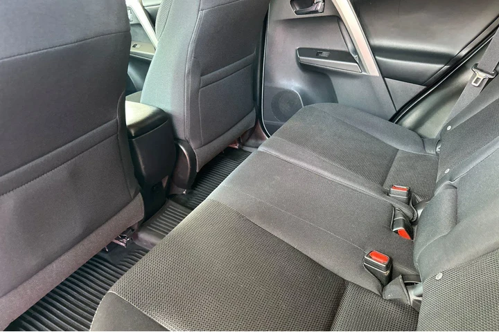 $26000 : Toyota RAV4 2018 AWD XLE 4dr image 6
