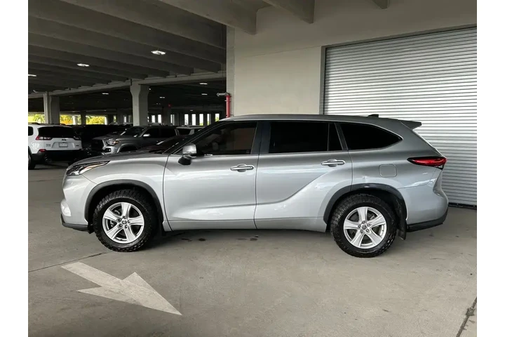 $32555 : Toyota Highlander 2023 AWD L image 8