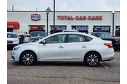 $8995 : 2017 Sentra SV thumbnail