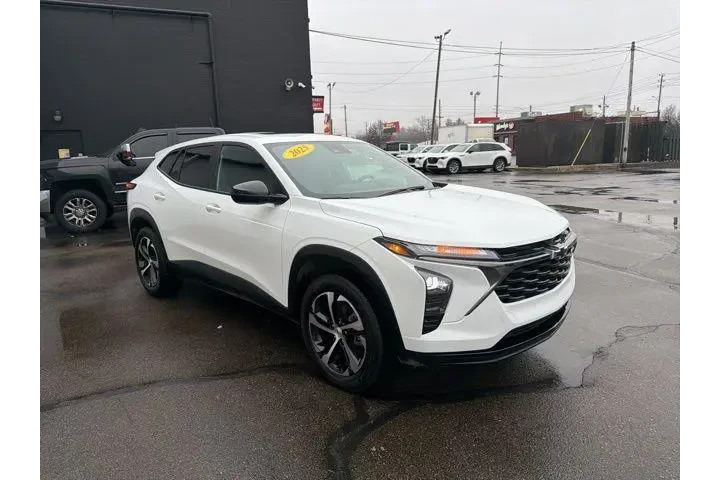 $23980 : Chevrolet Trax 2025 RS 4dr C image 1