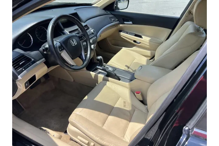 $8900 : 2012 Accord SE image 9
