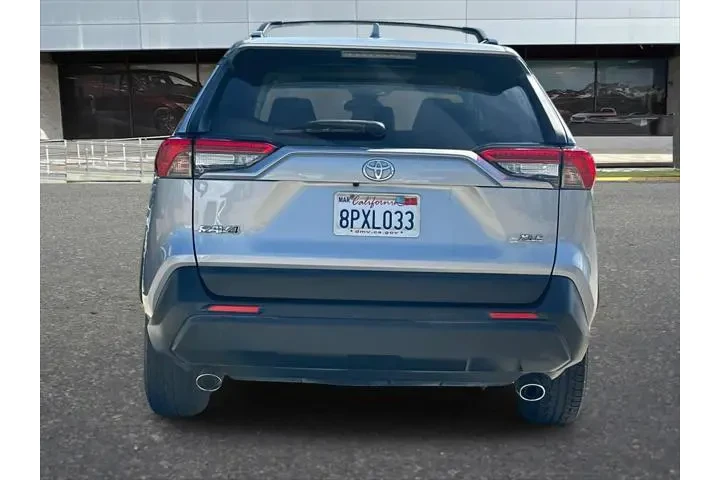 $18599 : Toyota RAV4 2020 XLE 4dr SUV image 9