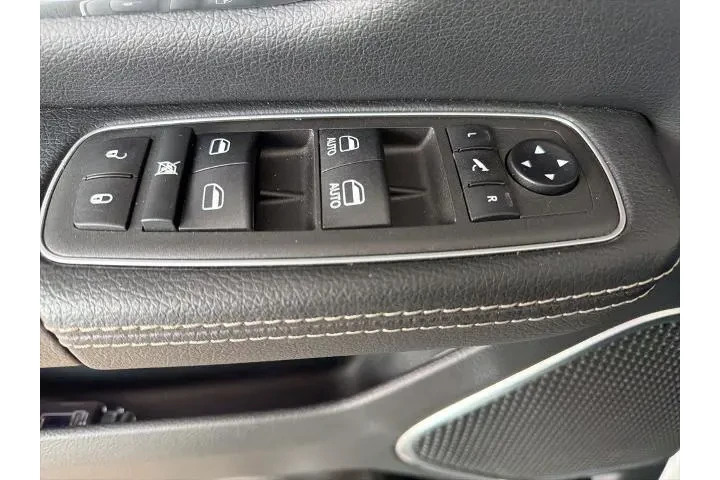 $31497 : Ram 1500 2021 4x4 Laramie 4d image 8