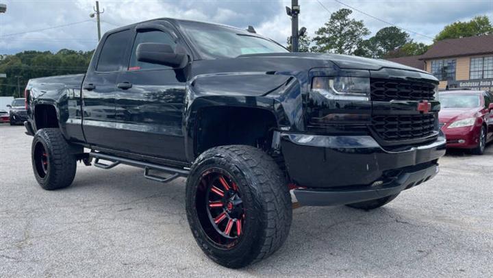 $19900 : 2018 Silverado 1500 Custom image 5