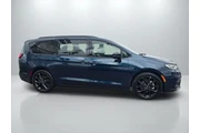 $38999 : Chrysler Pacifica 2025 Limit thumbnail