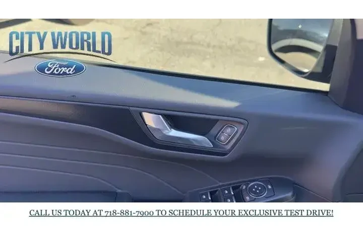 $24998 : Ford Escape 2022 AWD SEL 4dr image 7