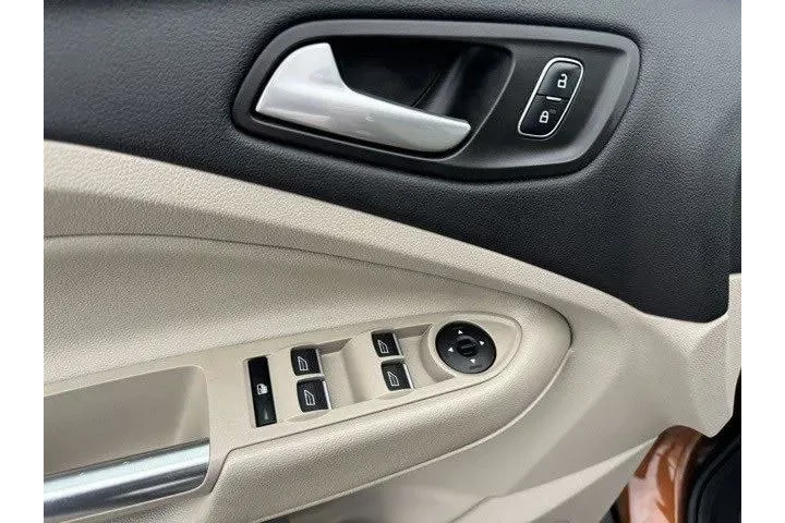 $14939 : Ford Escape 2017 AWD SE 4dr image 10