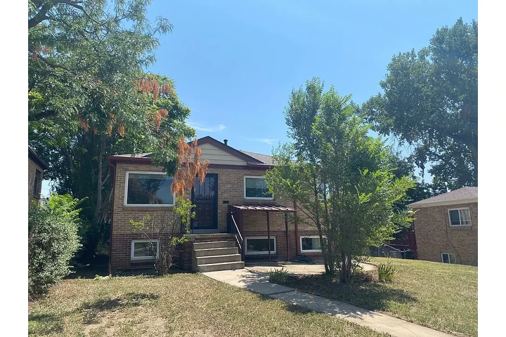 $2000 : House For Rent!! image 1