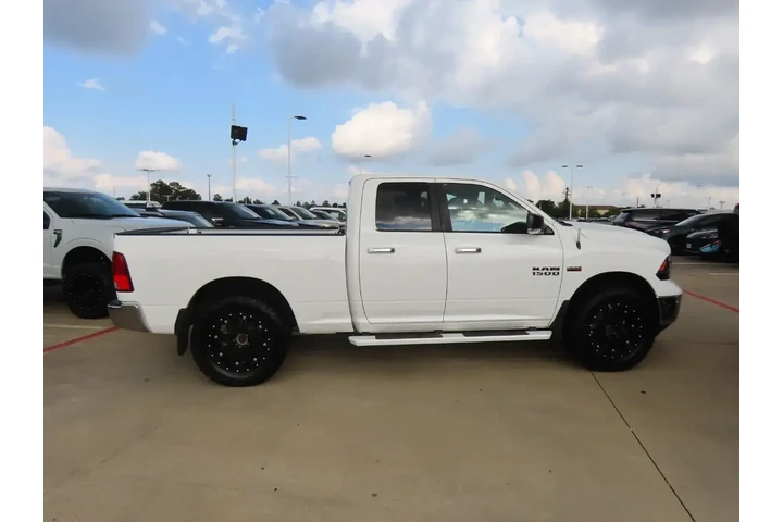 Ram 1500 2017 4x4 SLT 4dr Qu image 10