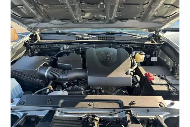 $34301 : Toyota Tacoma 2022 4x4 SR V6 image 10