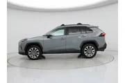 $30998 : Toyota RAV4 2022 AWD XLE Pre thumbnail