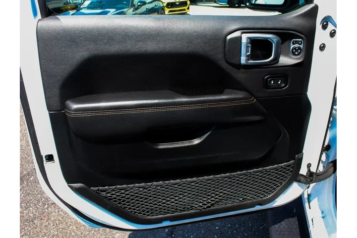 $28740 : Jeep Wrangler Unlimited 2021 image 8