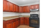 $700 : 1br -  Spacious, fully renovat thumbnail