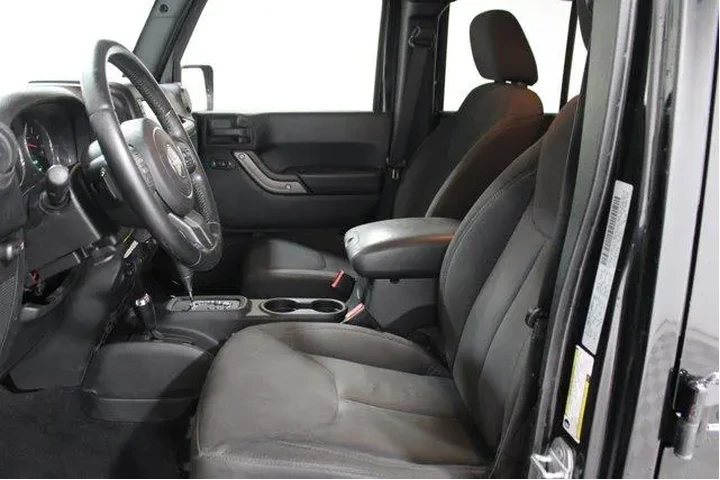 $19987 : Jeep Wrangler Unlimited 2015 image 3