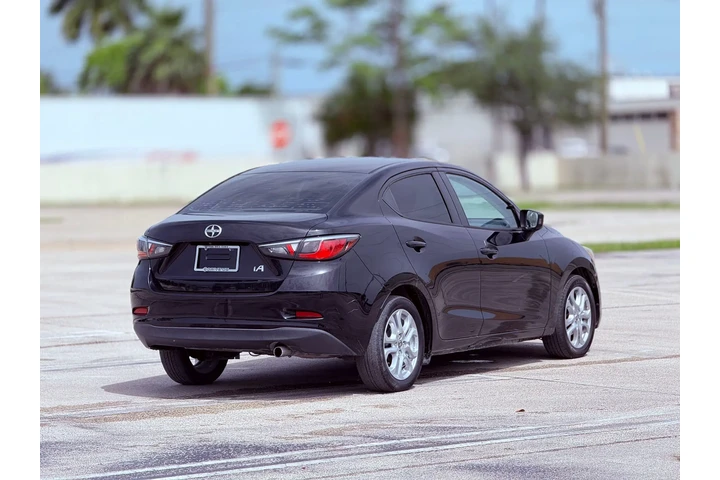 $5999 : Scion IA 2016 image 8