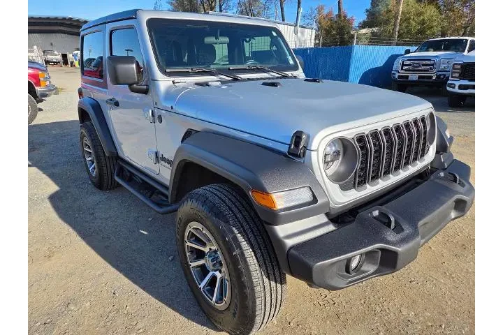 $31000 : Jeep Wrangler 2024 4x4 Sport image 8