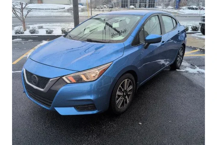 $13050 : Nissan Versa 2021 SV 4dr Sed image 1