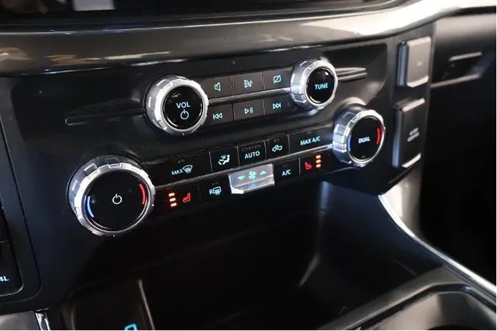 $39152 : Ford F-150 2023 4x4 Lariat 4 image 8