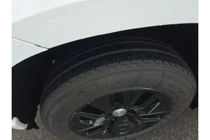 $28540 : Chevrolet Silverado 1500 202 image 6