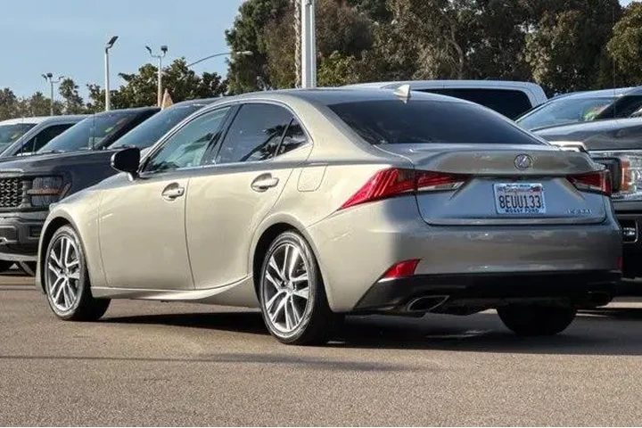 $17800 : Lexus IS 300 2018 4dr Sedan image 8