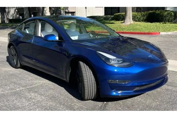 $23800 : Tesla Model 3 2022 AWD Long image 2