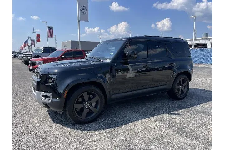 $37989 : Land Rover Defender 2020 AWD image 4