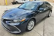 2021 Toyota Camry LE Sedan 4D en Los Angeles