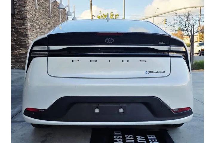 $23950 : 2023 Prius Prime SE image 5