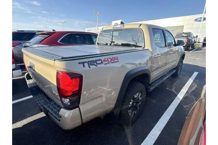 $37990 : Toyota Tacoma 2019 4x4 TRD P image 3