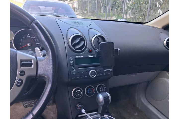 $2 : Se vende Nissan rogue 2008 image 9