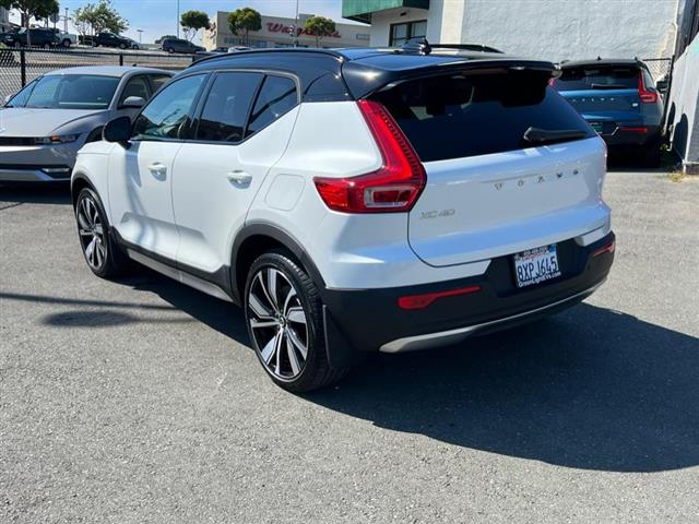 $26700 : Used 2021 XC40 Recharge P8 eA image 9