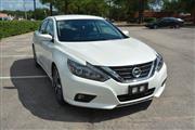 2017 Altima 2.5 SR thumbnail