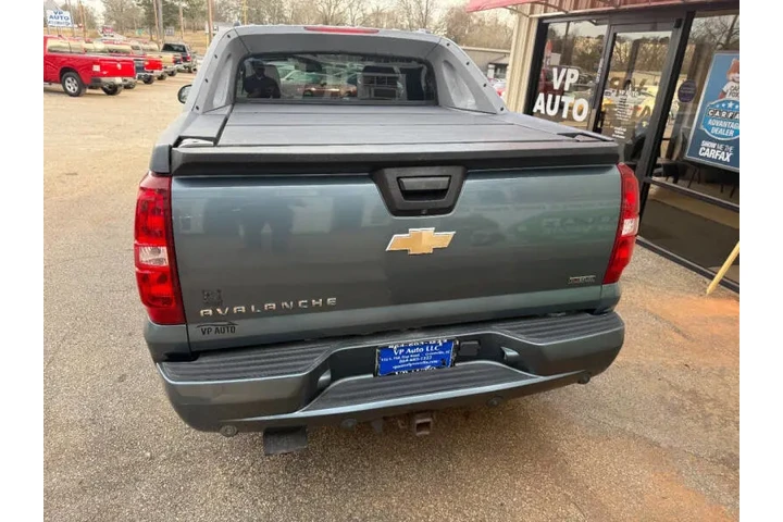 $12999 : 2010 Avalanche LTZ image 6
