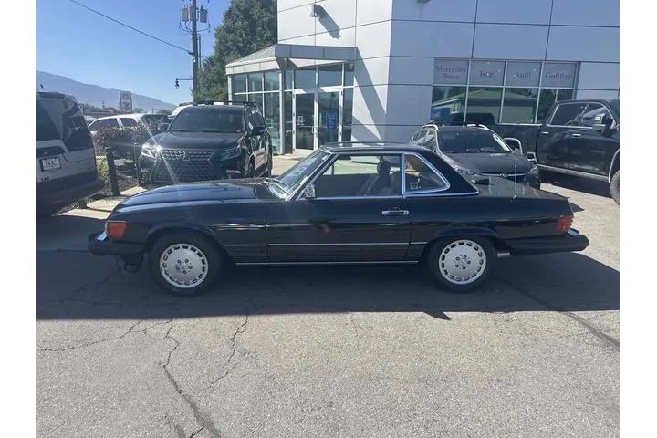 $23710 : 1987 560SL 2dr Roadster image 9