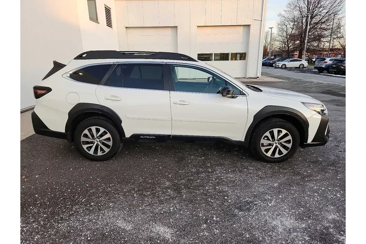 $31898 : Subaru Outback 2025 AWD Prem image 7