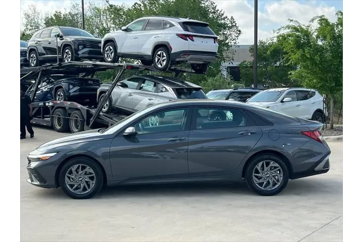 $19999 : Hyundai ELANTRA 2024 SEL 4dr image 6