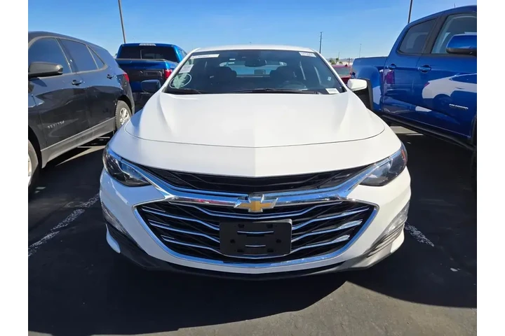 $18992 : Chevrolet Malibu 2023 LT 4dr image 3