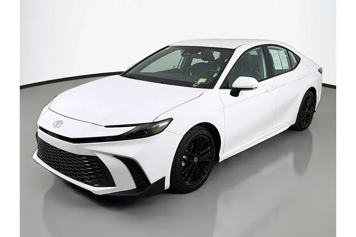 $25799 : Toyota Camry 2025 SE 4dr Sed image 6