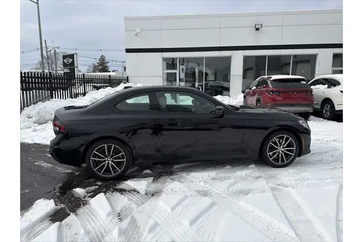 $35943 : BMW 2 Series 2023 AWD 230i x image 7